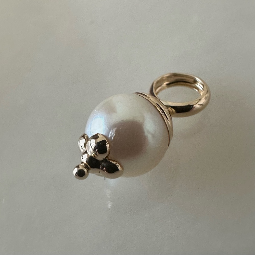 14k Solid Gold Pearl Pendant Charm - Picture 7 of 10